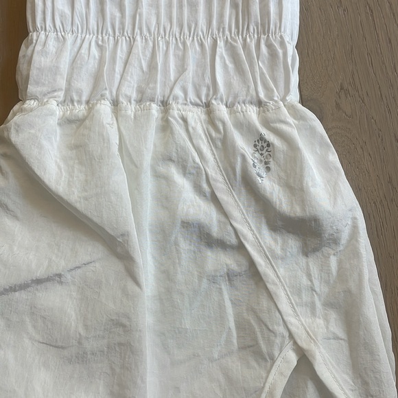 WHITE FREE PEOPLE THE WAY HOME SHORTS - Picture 3 of 3